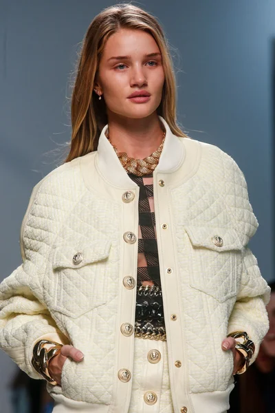 Look 8